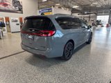 New 2025 Chrysler Pacifica Limited image 4