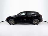 Certified 2022 Porsche Cayenne Platinum Edition image 2