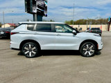 New 2025 Mitsubishi Outlander SE image 5