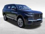 New 2025 Lincoln Navigator Reserve image 3