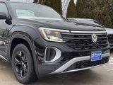 New 2025 Volkswagen Atlas Peak Edition SE image 2