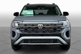 New 2025 Volkswagen Atlas Peak Edition SE image 3