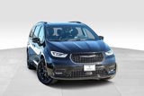 New 2025 Chrysler Pacifica Limited image 2