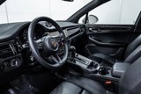 Used 2025 Porsche Macan image 4