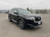 New 2025 Nissan Pathfinder Platinum image 3