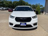 New 2026 Chrysler Pacifica Select image 3