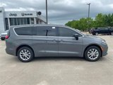 New 2025 Chrysler Pacifica Select w/ Uconnect Theater Family Group image 2