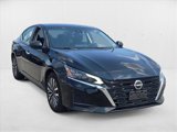 Used 2024 Nissan Altima 2.5 SV image 3