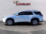 New 2025 Nissan Pathfinder SL image 2