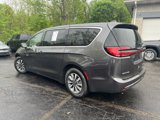 Used 2022 Chrysler Pacifica Touring-L image 4