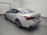Used 2023 Nissan Altima 2.5 SV image 5