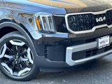 Used 2023 Kia Telluride EX w/ EX Captain's Chair Package image 3