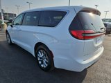 Certified 2024 Chrysler Pacifica Touring-L image 5