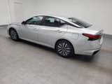 Used 2023 Nissan Altima 2.5 SV image 3