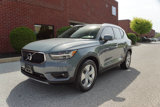 Used 2021 Volvo XC40 T5 Momentum image 2