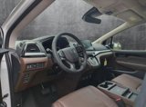 Used 2025 Honda Odyssey Touring image 3