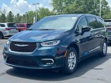 New 2025 Chrysler Pacifica Select image 4