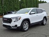 Used 2024 GMC Terrain SLE image 3