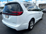 Used 2022 Chrysler Pacifica Limited image 4