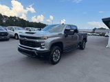 Used 2024 Chevrolet Silverado 2500 Custom w/ Custom Value Package image 2