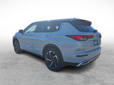 New 2024 Mitsubishi Outlander SE image 3