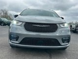 New 2025 Chrysler Pacifica Limited image 2