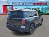 New 2025 Nissan Armada SL w/ Convenience Package image 2