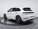 Used 2024 Porsche Cayenne image 3