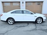 Used 2017 Ford Taurus SE image 2