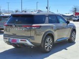 New 2025 Nissan Pathfinder Platinum image 5