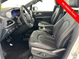 New 2025 Chrysler Pacifica Select image 5