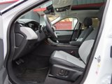 Used 2025 Land Rover Range Rover Velar Dynamic SE image 3