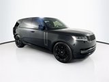 Used 2025 Land Rover Range Rover Long Wheelbase SE image 3
