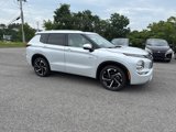 New 2025 Mitsubishi Outlander SEL image 3