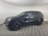 Used 2019 Jeep Grand Cherokee Laredo image 2