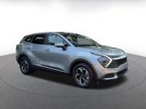 Used 2024 Kia Sportage LX image 2