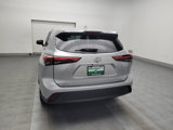 Used 2021 Toyota Highlander LE image 6