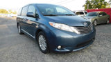Used 2017 Toyota Sienna image 2