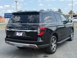 Used 2023 Ford Expedition Limited image 3
