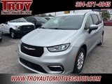 Used 2023 Chrysler Pacifica Touring-L image 5