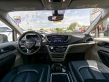 Used 2023 Chrysler Pacifica Touring-L image 2