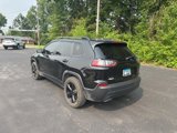 Used 2020 Jeep Cherokee Latitude Plus image 3