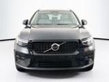 Used 2025 Volvo XC40 B5 Plus image 2