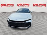 Used 2023 Toyota Crown XLE image 3