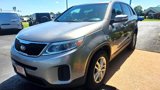 Used 2015 Kia Sorento LX image 4