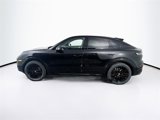 New 2025 Porsche Cayenne Coupe image 2