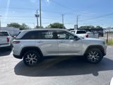 Used 2024 Jeep Grand Cherokee Limited image 4