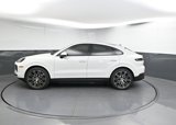 Used 2024 Porsche Cayenne Coupe image 2
