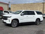 Used 2023 Chevrolet Suburban Premier image 3