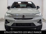 Used 2023 Volvo XC40 Recharge Plus image 3